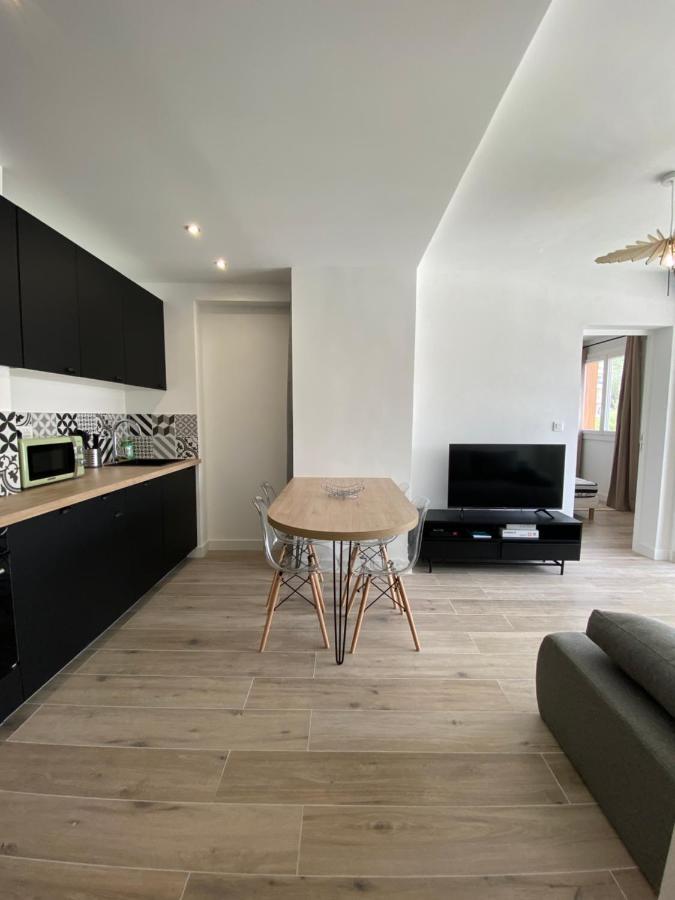 Ajaccio Magnifique T2 37M2 Centre Ville Vue Mer Au Bord De La Plage Neuf 4 Couchages Balcon Parking Prive Ferme Clim Wifi 外观 照片
